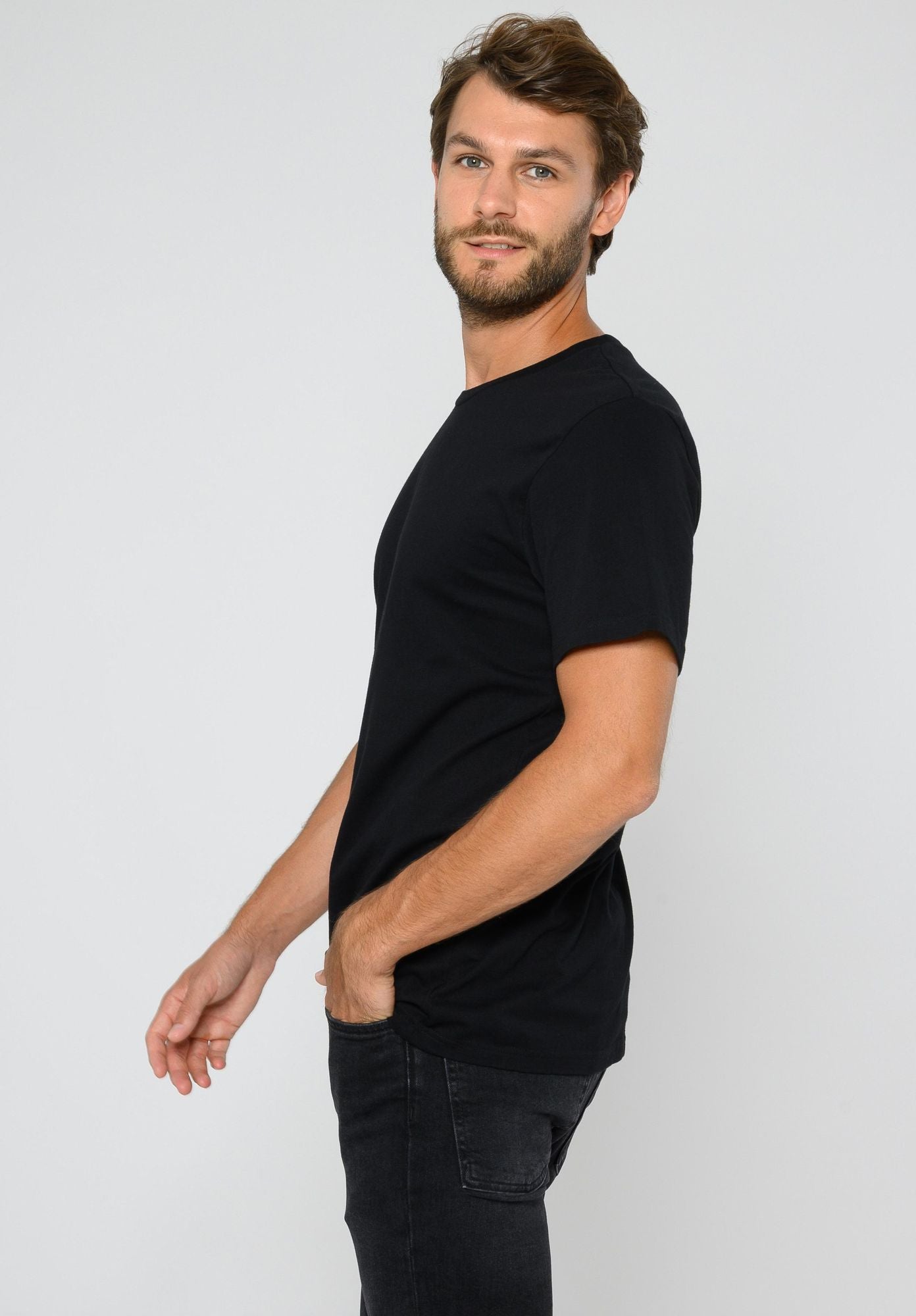 TT02 T-Shirt black (GOTS, vegan)