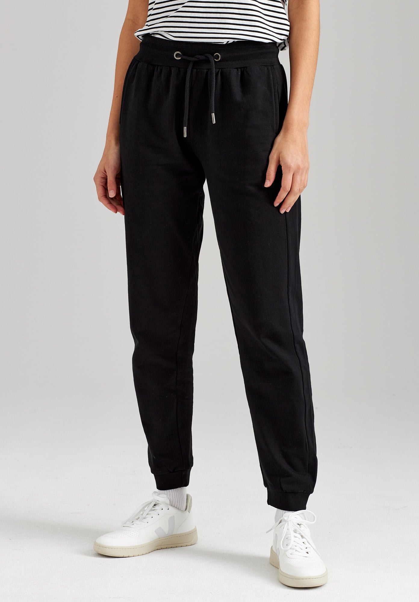 TT1015 Joggingpants black (GOTS, vegan)