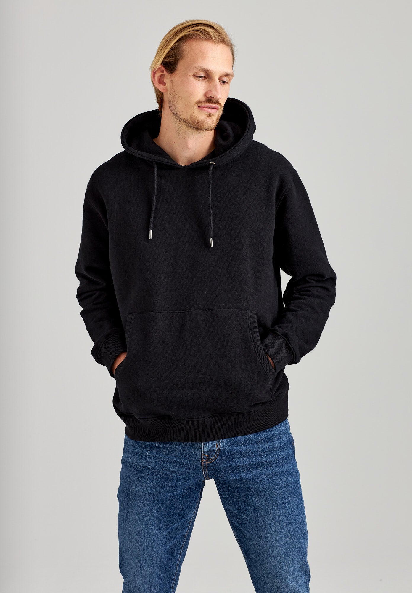 TT1044 Hoodie unisex black (GOTS, vegan)