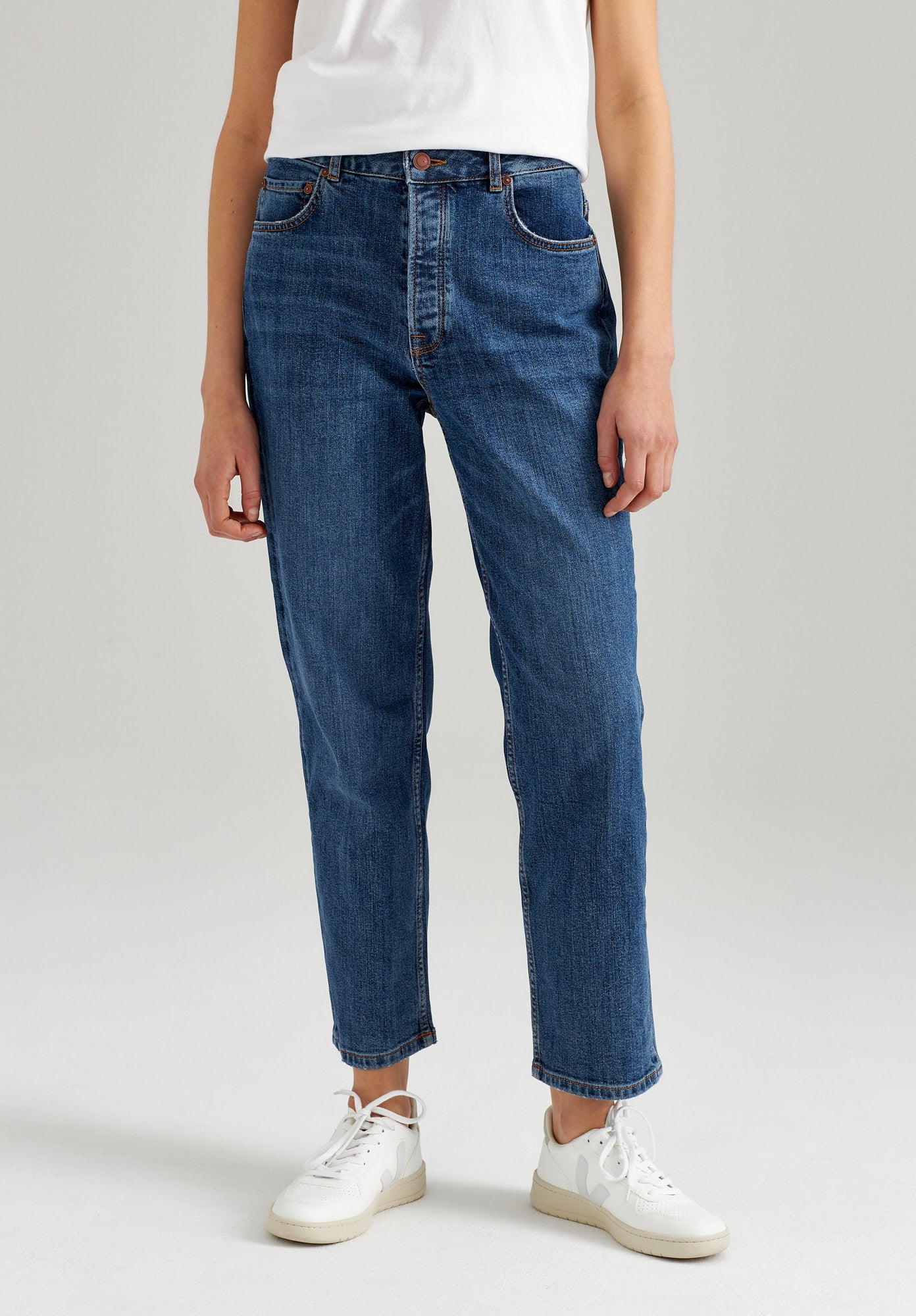 TT202 Straight Cropped Jeans