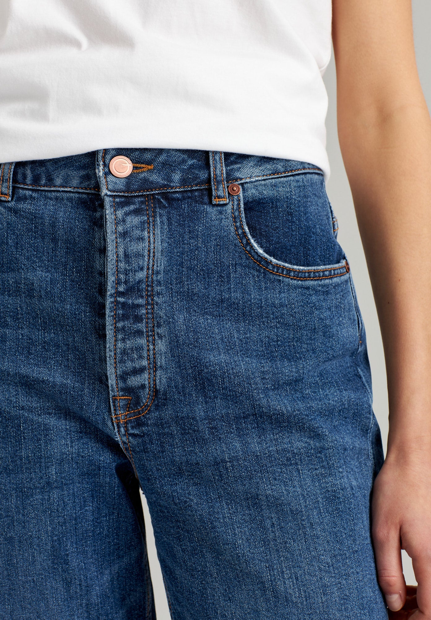 TT202 Straight Cropped Jeans