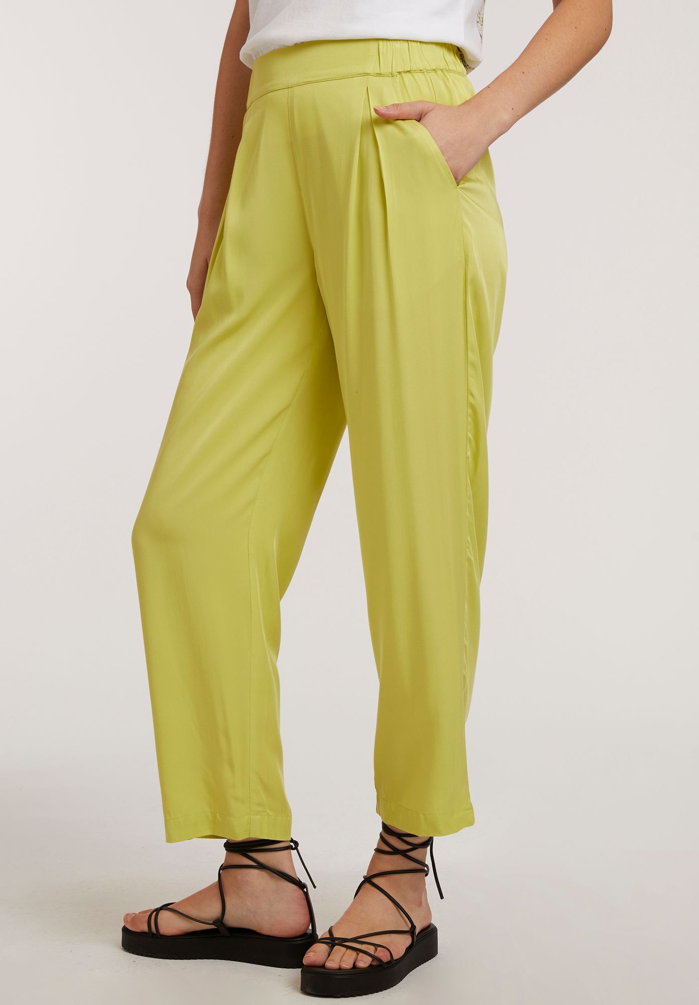 TT66 Pleat Pants