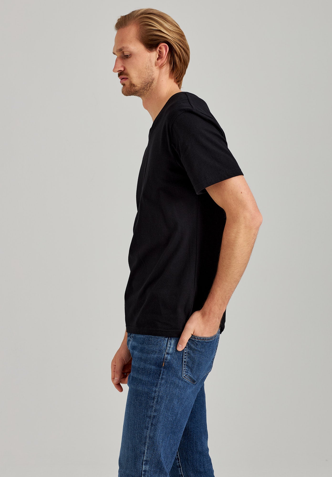 TT97 V-Neck T-Shirt (GOTS)