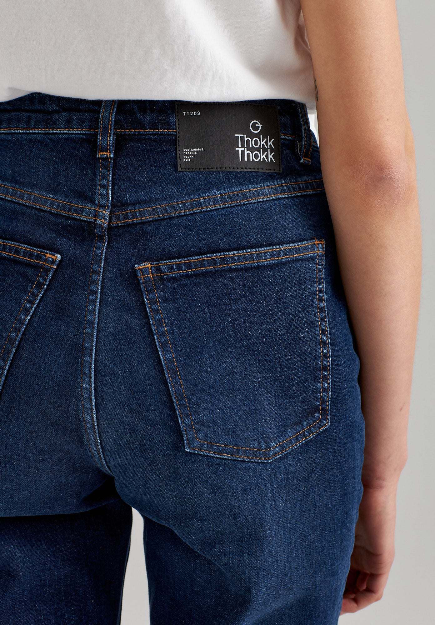 TT203 Mom Cropped Jeans