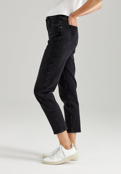 TT203 Mom Cropped Jeans