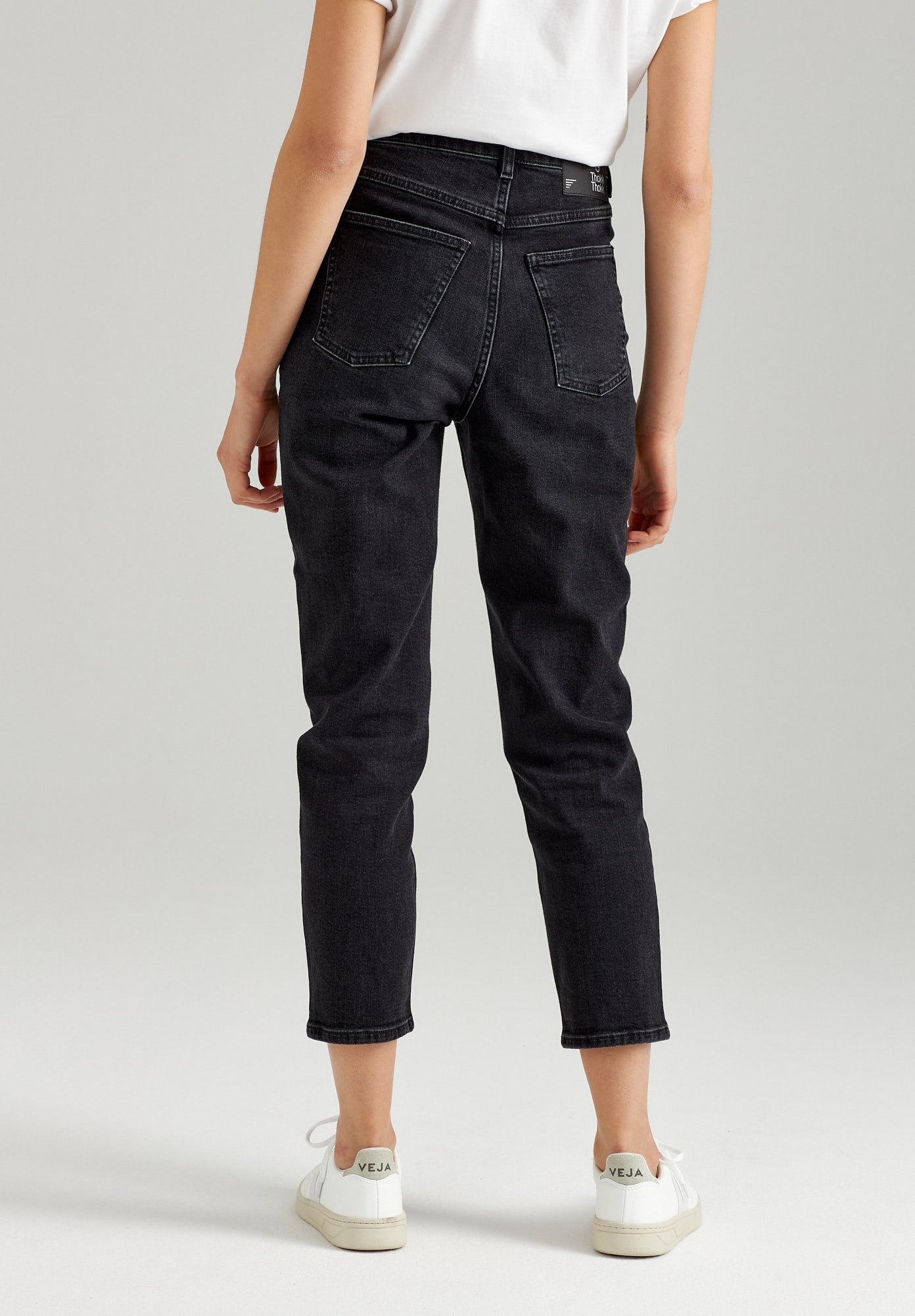 TT203 Mom Cropped Jeans